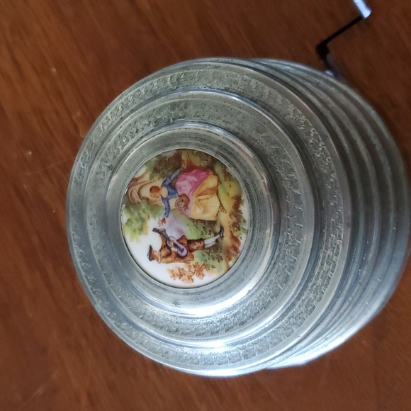 Vanity Powder/Trinket Box - Picture 1 of 4